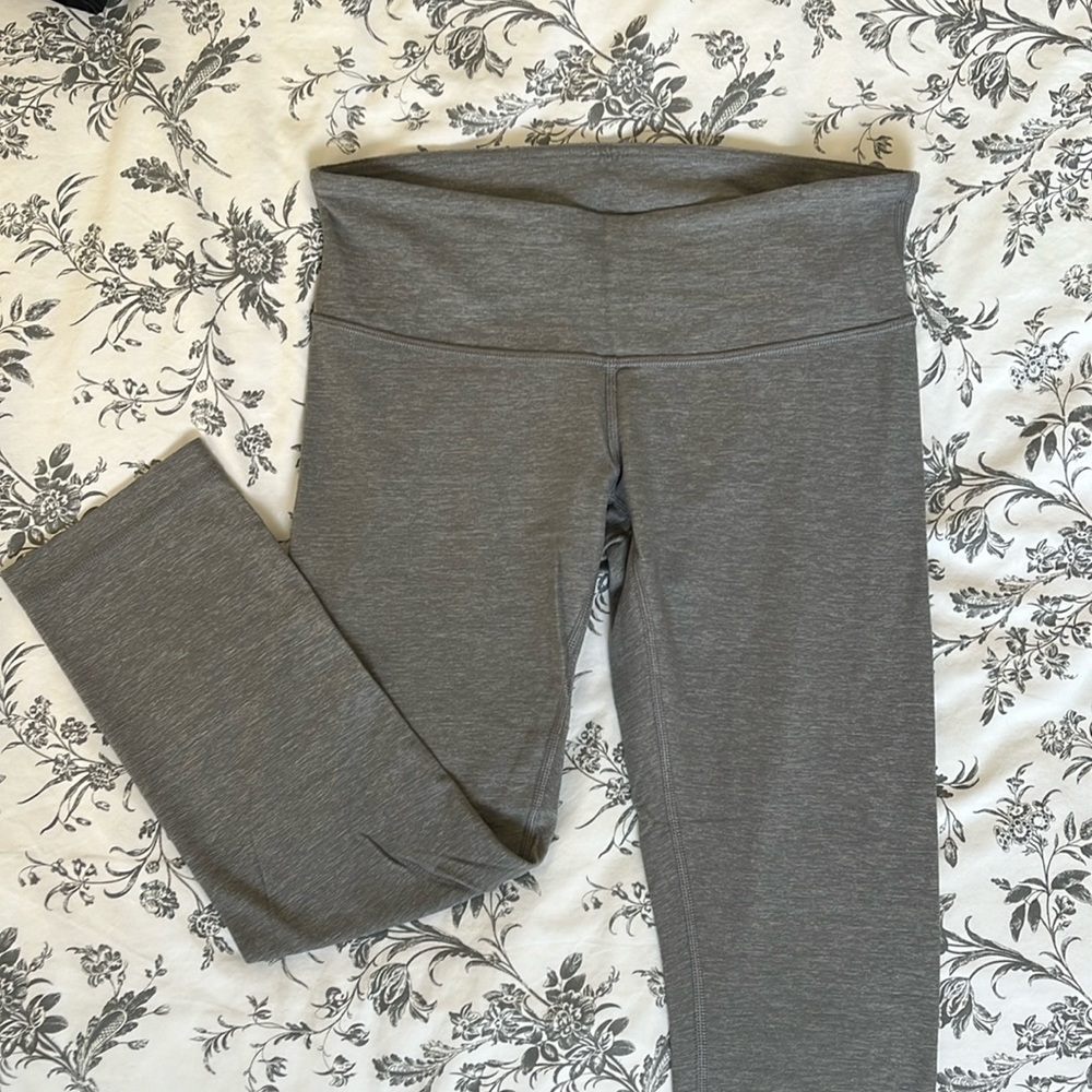 Lululemon cropped mid waist leggings